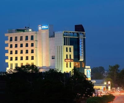 https://imgcld.yatra.com/ytimages/image/upload/t_hotel_yatra_city_desktop/v1432038014/Domestic Hotels/Hotels_Bhatinda/Best Western Plus Stella/overview.jpg